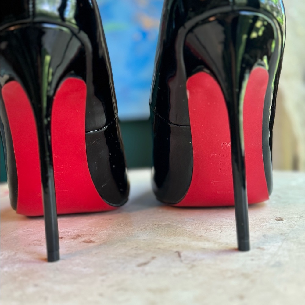 Christian Louboutin high heels, red bottoms size 40 - Picture 7 of 9